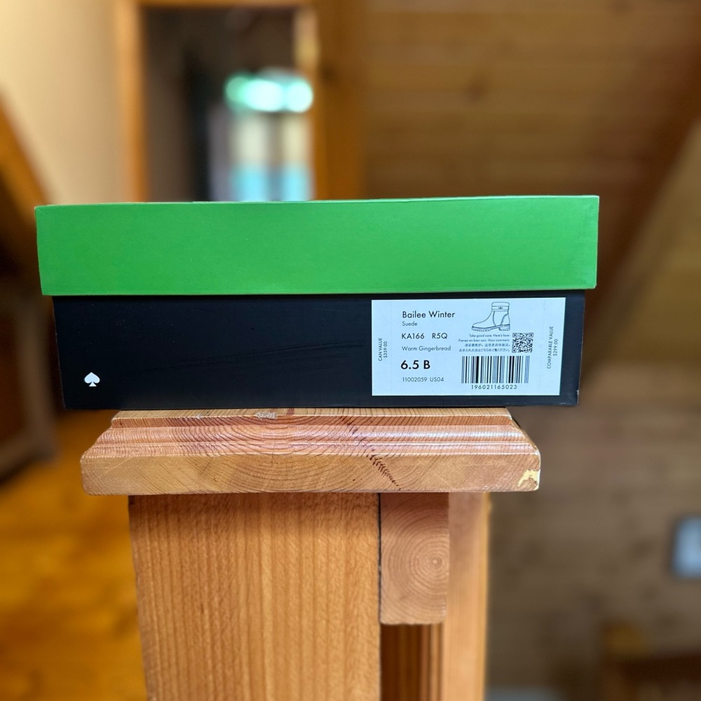 Kate Spade Tan Suede Boots with White Fur. Womens size 6.5 - Picture 6 of 10